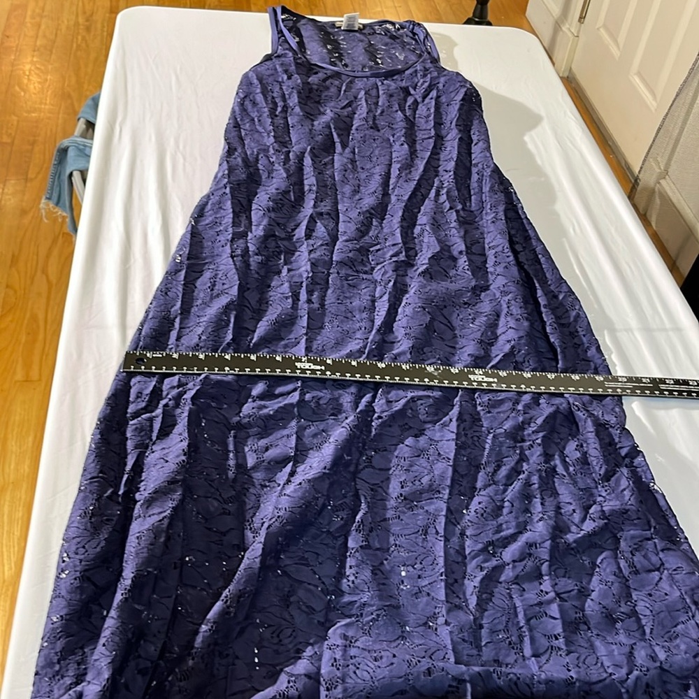 Tommy Bahama size small navy lace maxi dress scoop neck above the knee slit